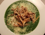 Spinatsuppe mit Frittaten