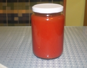 Tomatensauce in Gläser