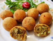 Gebackene Fleisch-Kartoffelknödel