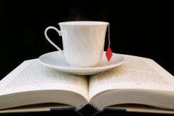 Eine schöne Tasse Tee und ein gutes Buch