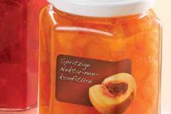 Spritzige Nektarinenmarmelade