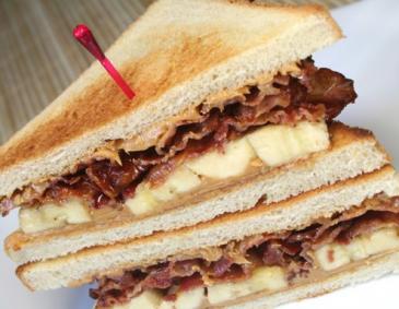 Das Elvis-Presley-Erdnussbutter-Banane-Bacon-Sandwich
