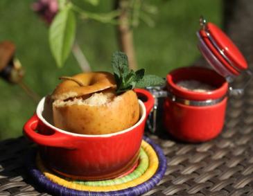 Gegrillter Apfel mit Marzipan