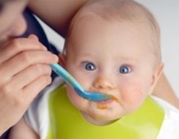 Gesunde Baby- und Kleinkindmenüs 
