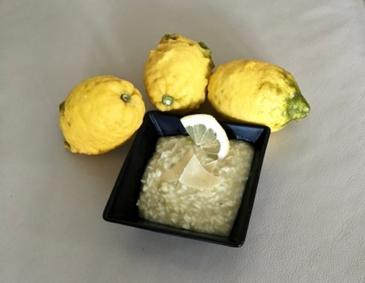 Zitronenrisotto mit Thymian und Frühlingszwiebeln