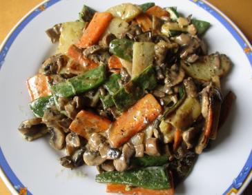 Champignon-Gemüse mit Kräuterfrischkäse