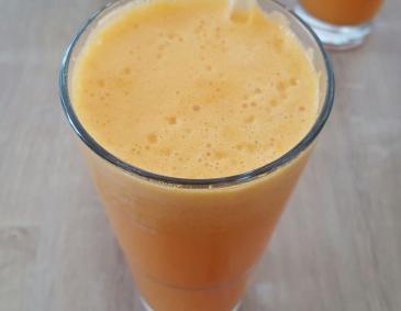 Karotten-Ananassaft