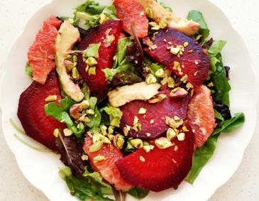 Rote Rüben Salat mit Grapefruit und Pistazien