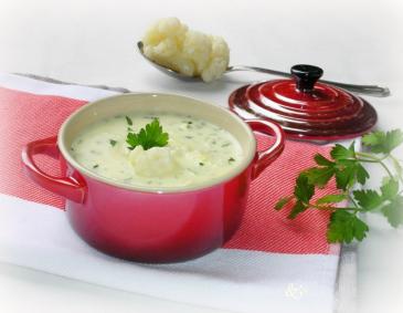 Karfiolsuppe mit Käse