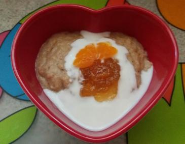 Frühstücksbrei mit Birne und Mandarine