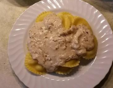 Girasoli mit Zwiebelkäsesauce