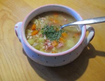Gerstensuppe mit Gemüse