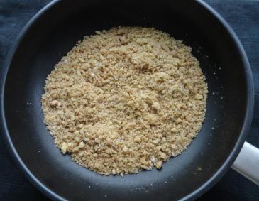 Zuckerbrösel für süße Knödel