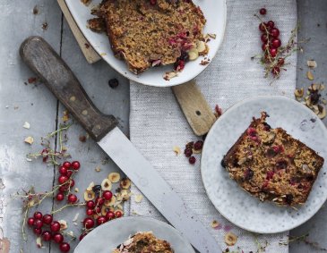 Brown-Butter-Ribisel-Kastenkuchen