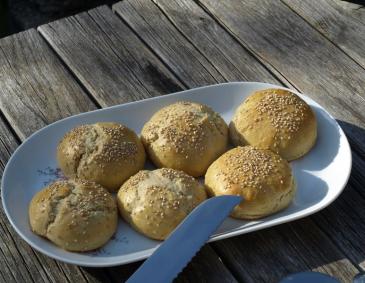 Burger Buns aus Dinkelmehl