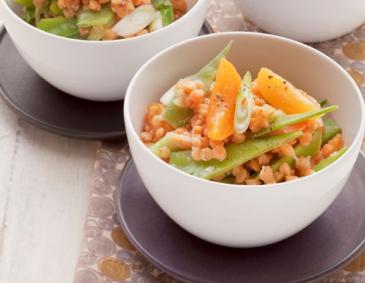 Linsensalat mit Marillen und Zuckerschoten