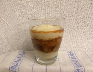 Marillen-Dessert mit Joghurt