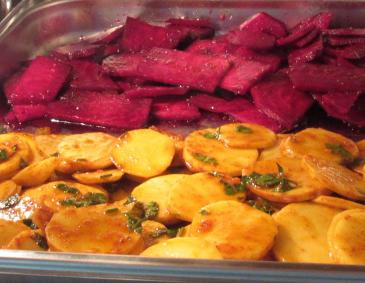 Rote Rüben und Kartoffeln aus dem Dampfgarer