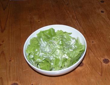 Salat mit Poblano Buttermilch Dressing