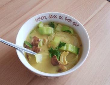 Chinakohl-Suppe