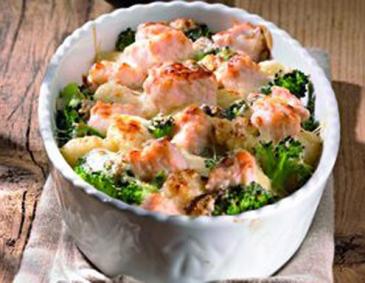 Kartoffelgnocchi mit Lachs-Brokkoli und Gorgonzola