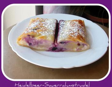 Heidelbeer-Sauerrahmstrudel