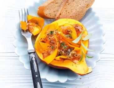 Kürbis mit Zwiebeldressing aus dem Dampfgarer