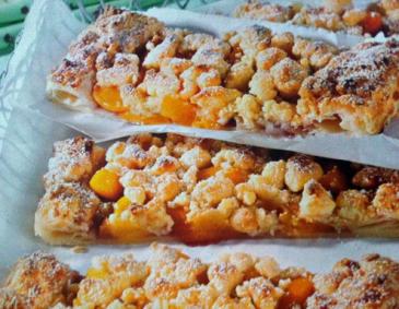 Pfirsich-Streuselkuchen