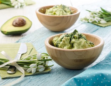 Bärlauch-Aufstrich mit Limetten und Avocado