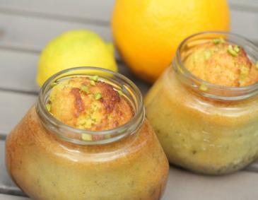 Zitrus-Pistazien-Kuchen im Glas