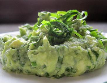 Bärlauch-Avocado-Aufstrich