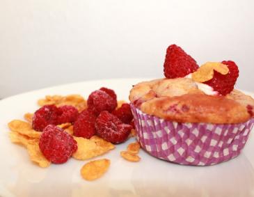 Himbeer-Cornflakes-Muffins