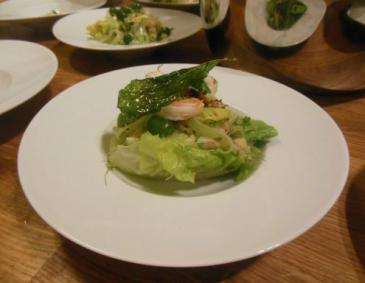 Römersalatherzen-Kiwi-Gurken-Salat mit Garnelen