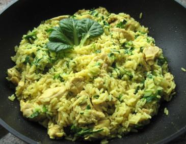 Curryhuhn mit Reis und Pak Choi
