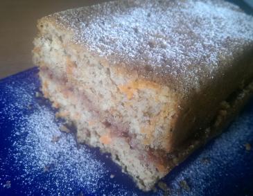 Karottenkuchen mit Zwetschkenmarmelade