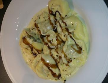 Tortellini mit Gorgonzola-Schlagobers-Sauce