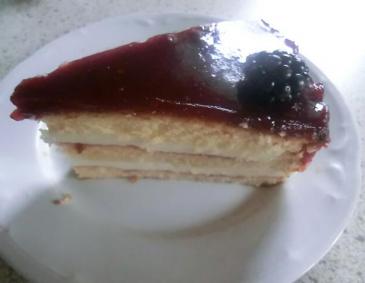 Bunte Beeren-Torte
