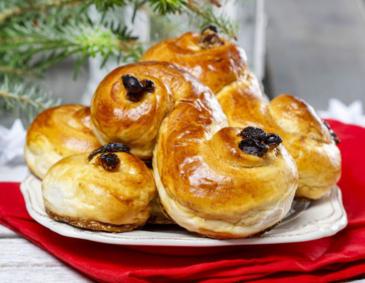 Lussekatter - Schwedisches Safrangebäck