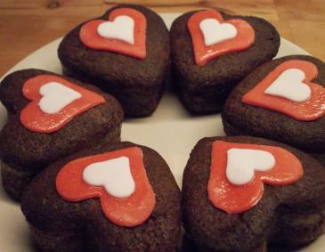 Mohn-Muffins in Herzform