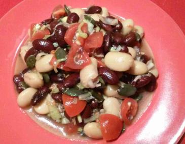 Zweierlei Bohnensalat