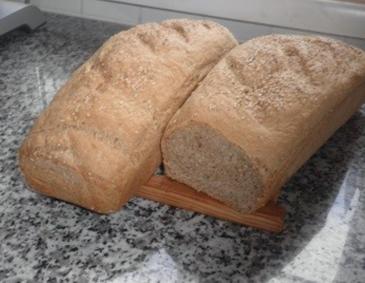 Dinkel-Sesam-Brot