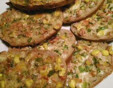 Pizzabrötchen mit Schwarzbrot