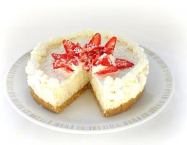 Milchreis-Torte mit Erdbeeren