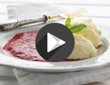 Video - Joghurtnockerl mit Beerenpüree