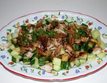 Hühner-Gurken-Salat