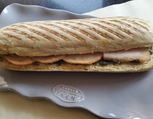 Hähnchenbrust-Panini mit Kräutermayonnaise - Rezept