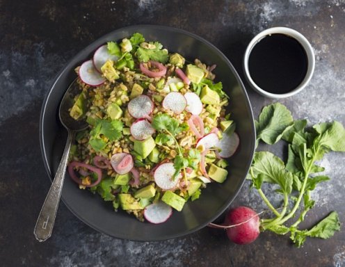 Reissalat mit Avocado und Radieschen Rezept