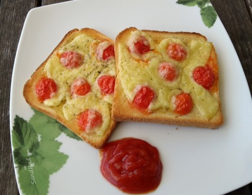 Überbackener Käse-Tomaten-Toast - Rezept - ichkoche.at