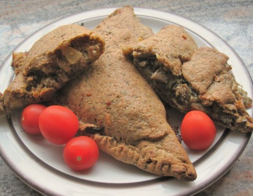 Pizzataschen Mit Zweierlei Fulle Rezept Ichkoche At