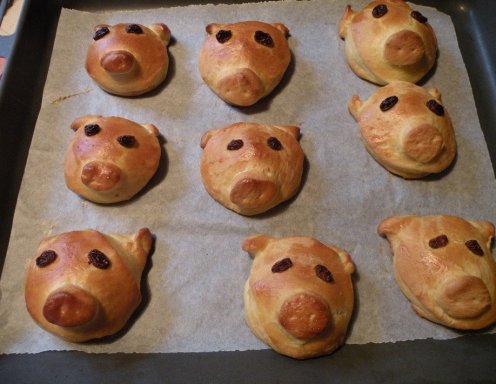 Glückschweinchen Aus Hefeteig — Rezepte Suchen
